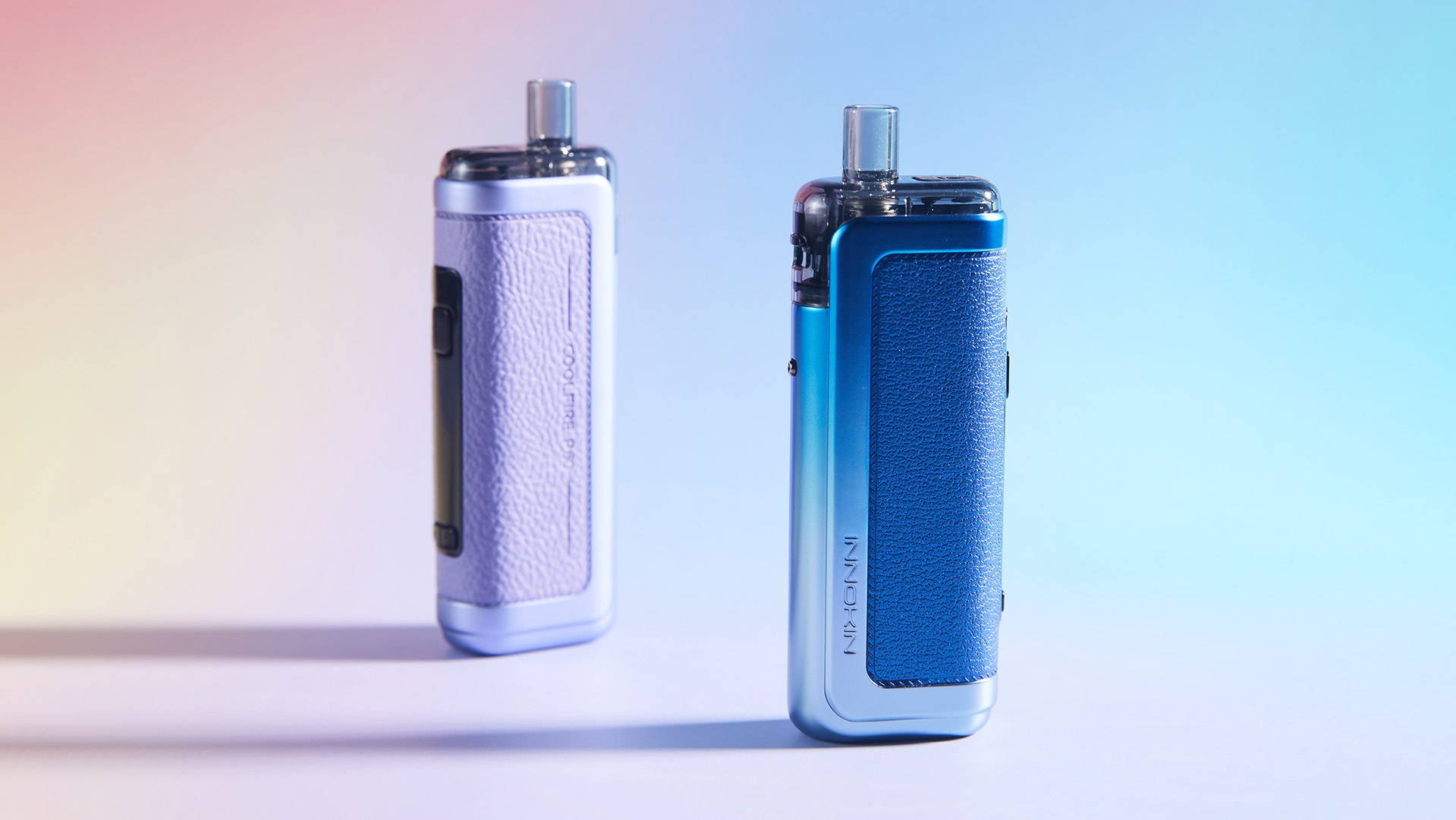 Innokin Coolfire P60 Pod-Vape in Pastellviolett und leuchtendem Blau mit strukturiertem Griffdesign.